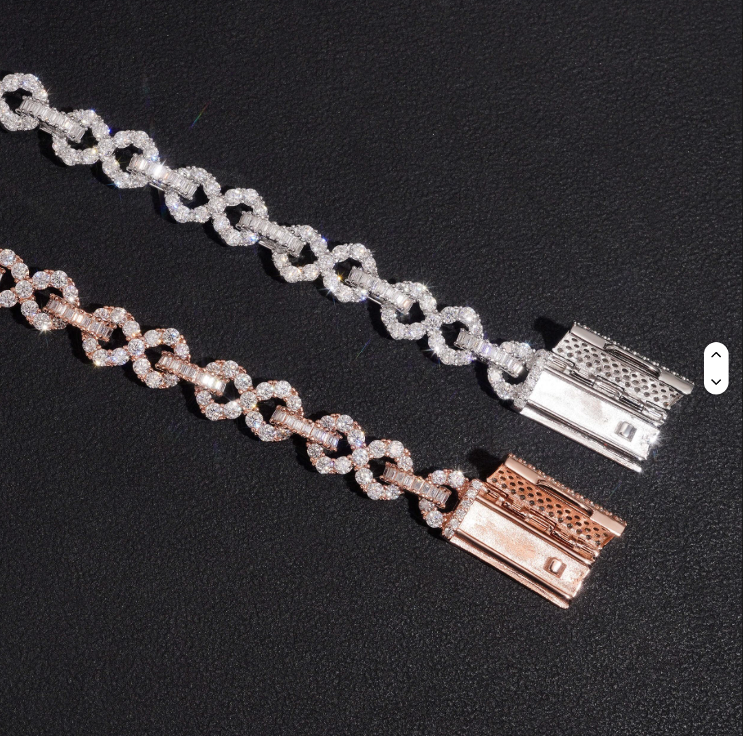 Baguette Cut Moissanite Infinity Link Bracelet (925 Silver)